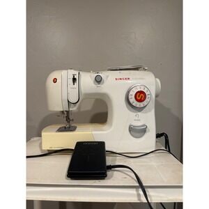 Singer Inspiration 4228 Sewing Machine White Cream Good Condition With Pedal DVD